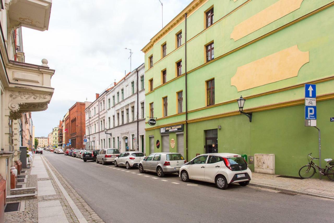 & Play Torun
